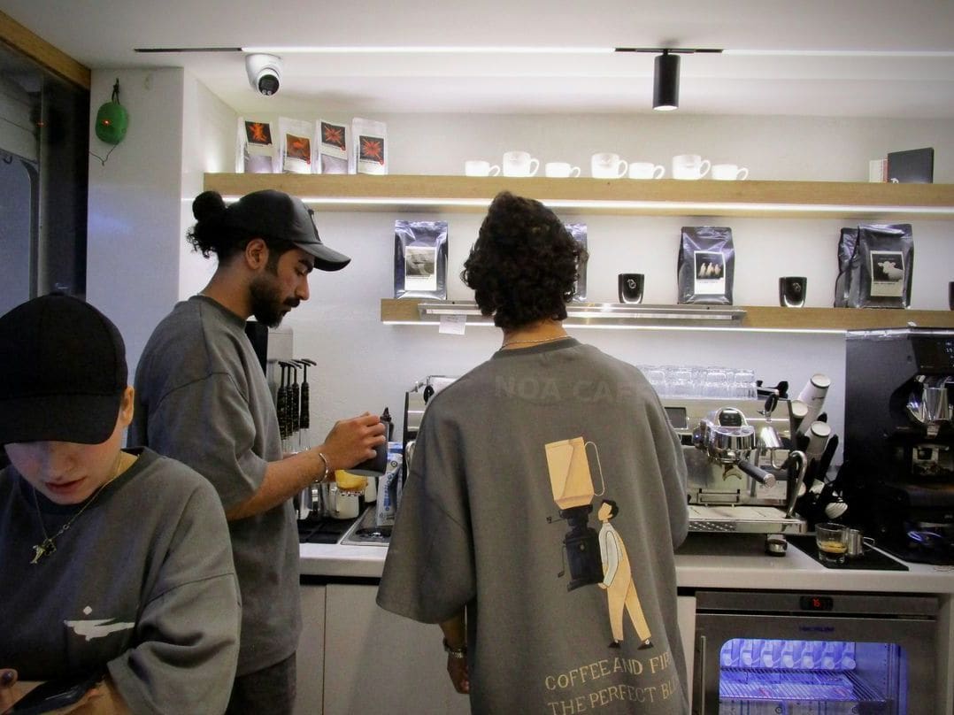 NOA CAFE 14
